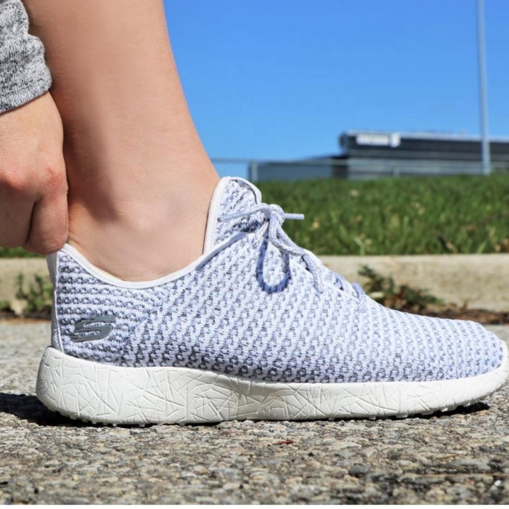 Skechers Soft Woven Sporty Fabric Knit Upper Lace Up  Athletic Sneaker Size 6